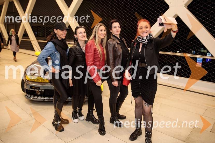  ... ;  ... ;  Kaly Kolonič, voditeljica, lastnica licence World Top Model Slovenia in lastnica PR Agencije Ekskluzivno;  ... ;  ... Ekskluzivna premiera filma Hitri in drzni X, Cineplexx