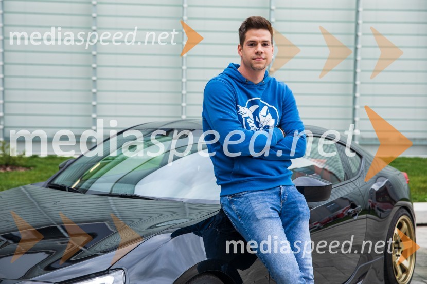  Jan Malnar, 32driftsquadronEkskluzivna premiera filma Hitri in drzni X, Cineplexx