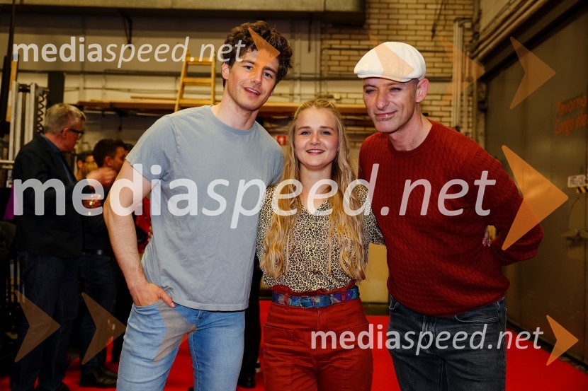  Matej Zemljič, igralec;  Laura Krajnc, igralka;  Metod Banko, pevec, kitarist, Momento CiganoKresna noč, premiera družinskega muzikala v Cankarjevem domu