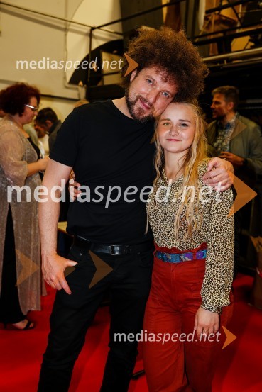  Janez Dovč, glasbenik;  Laura Krajnc, igralkaKresna noč, premiera družinskega muzikala v Cankarjevem domu