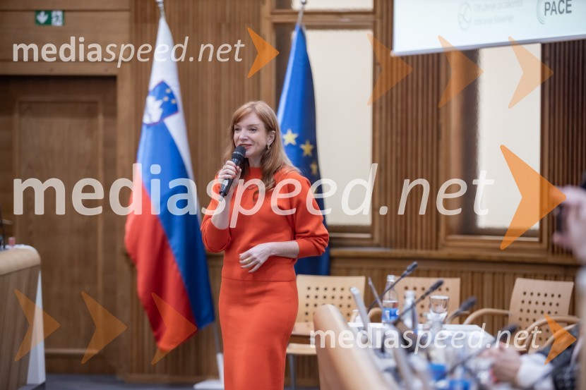  Mojca Mavec, voditeljicaMednarodni PACE dogodek v soorganizaciji Združenja za zakonito lobiranje