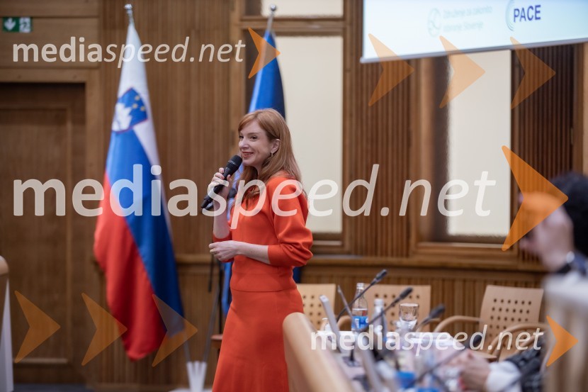  Mojca Mavec, voditeljicaMednarodni PACE dogodek v soorganizaciji Združenja za zakonito lobiranje