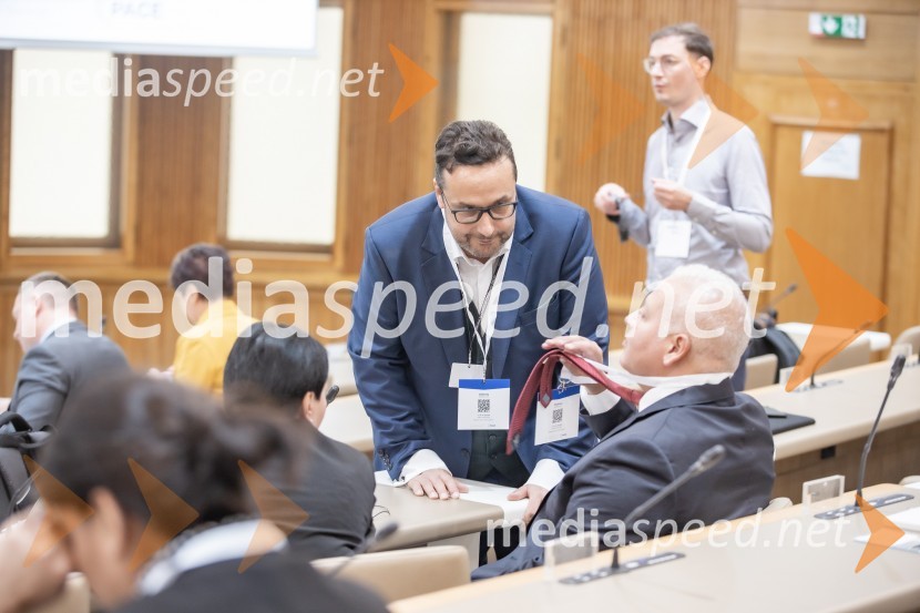  Mihael Cigler, mednarodni registrirani lobist in predsednik združenja lobistov, direktor mednarodnega podjetja MC Public Affairs v LondonuMednarodni PACE dogodek v soorganizaciji Združenja za zakonito lobiranje