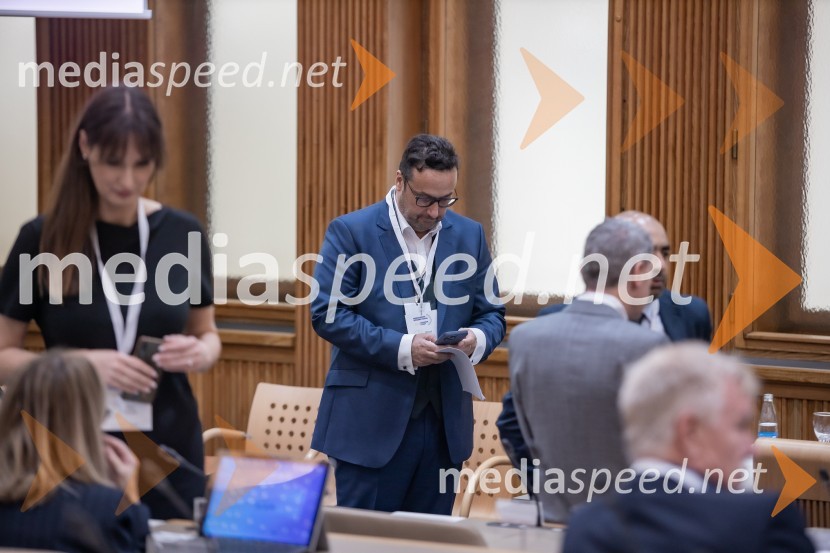  Mihael Cigler, mednarodni registrirani lobist in predsednik združenja lobistov, direktor mednarodnega podjetja MC Public Affairs v LondonuMednarodni PACE dogodek v soorganizaciji Združenja za zakonito lobiranje