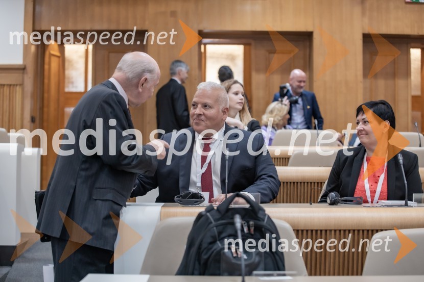  Boris Cizelj, predsednik Društva za ekonomijo znanja in profesor na DOBA in Alma Mater Europaea fakulteti;  Victor  Hugo, predsednik SIGILO in ustanovitelj SUDZ;  ... Mednarodni PACE dogodek v soorganizaciji Združenja za zakonito lobiranje