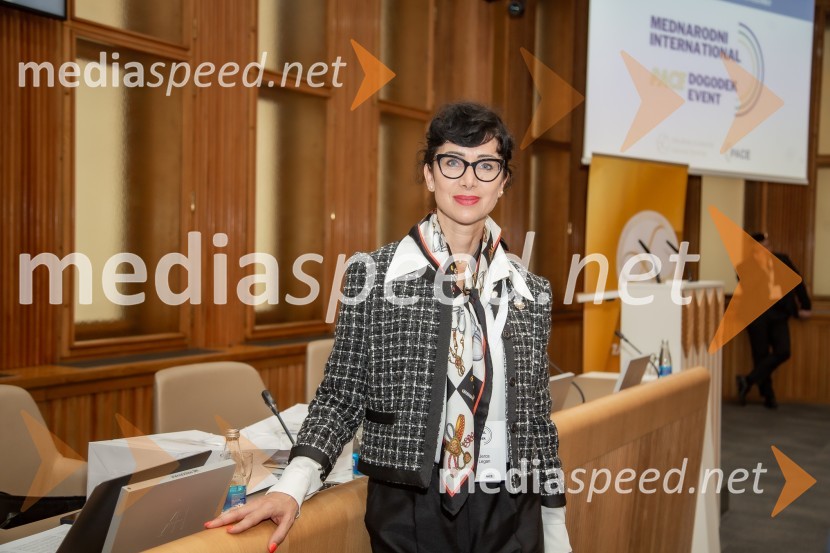  dr. Jerca  Legan, antropologinja, strokovna svetovalka za strateško komuniciranjeMednarodni PACE dogodek v soorganizaciji Združenja za zakonito lobiranje