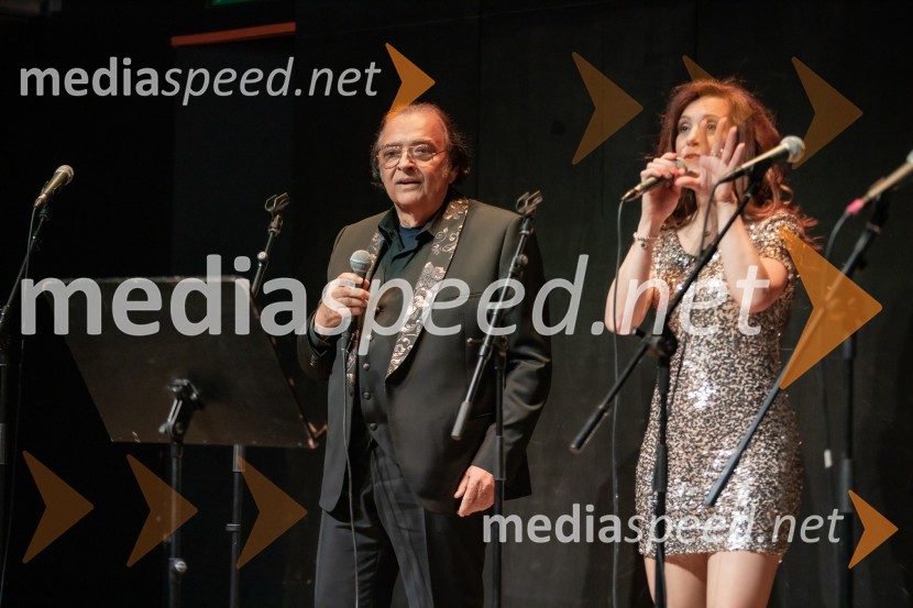  Oto Pestner, pevec;  ... Sprejem na Ljubljanskem gradu pri podžupanu Dejanu Crneku v okviru mednarodnega PACE dogodka