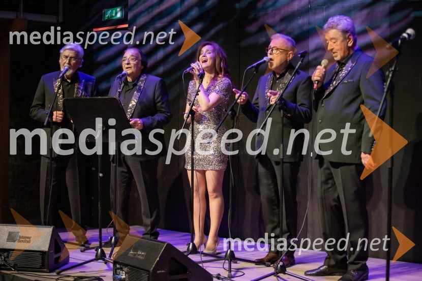  Dare Hering, glasbenik;  Oto Pestner, pevec;  ... ;  Tomaž Kozlevčar, vokalist;  Marjan Petan, glasbenikSprejem na Ljubljanskem gradu pri podžupanu Dejanu Crneku v okviru mednarodnega PACE dogodka