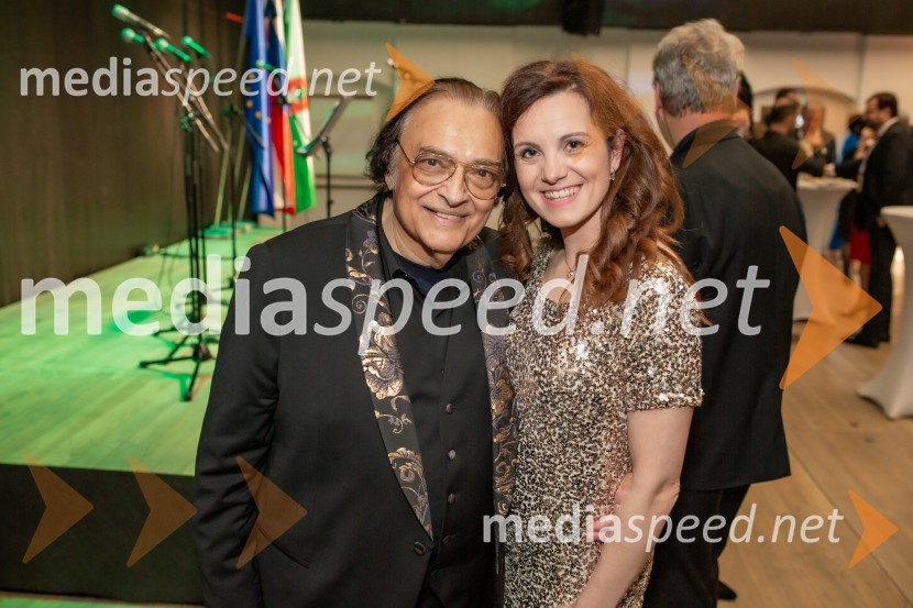  Oto Pestner, pevec;  ... Sprejem na Ljubljanskem gradu pri podžupanu Dejanu Crneku v okviru mednarodnega PACE dogodka