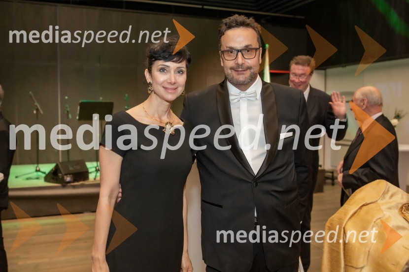  dr. Jerca  Legan, antropologinja, strokovna svetovalka za strateško komuniciranje;  Mihael Cigler, mednarodni registrirani lobist in predsednik združenja lobistov, direktor mednarodnega podjetja MC Public Affairs v LondonuSprejem na Ljubljanskem gradu pri podžupanu Dejanu Crneku v okviru mednarodnega PACE dogodka