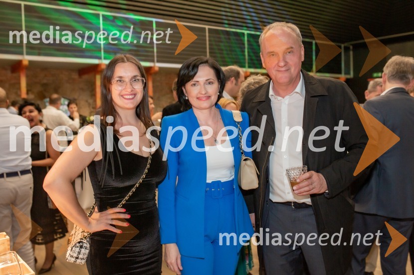  Hermina Steržaj, odgovorna za organizacijo, MCPA SI;  ... ;  Janez Podobnik, direktor ECPD InštitutSprejem na Ljubljanskem gradu pri podžupanu Dejanu Crneku v okviru mednarodnega PACE dogodka