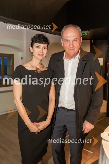  dr. Jerca  Legan, antropologinja, strokovna svetovalka za strateško komuniciranje;  Janez Podobnik, direktor ECPD InštitutSprejem na Ljubljanskem gradu pri podžupanu Dejanu Crneku v okviru mednarodnega PACE dogodka