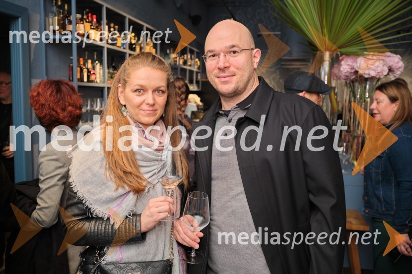  Romana Krajan; dr. Andrej Muževič, ekonomist, soustanovitelj MedicohealthAFTR, otvoritev nove sodobne restavracije Jorga Zupana in Matjaža Ivanca