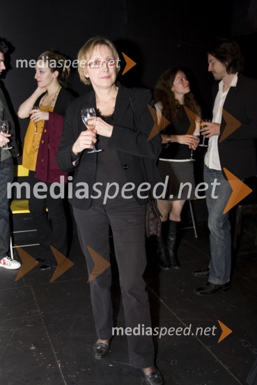 Tina Bitenc, pravnica, soproga Andreja Pengova
 
Neron, premiera pop rock opere v SNG Drama