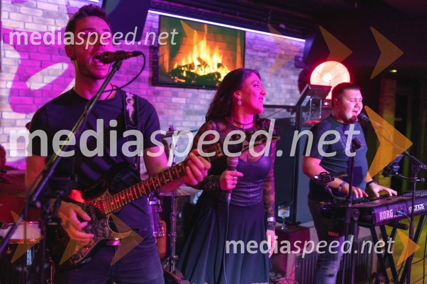  Danijel Grahovac, Starbridge band;  Dejana Hršum, pevka, Starbridge band;  Nenad Ćuskić, Starbridge band6. obletnica Mariboxa s premiero filma Hitri in drzni X