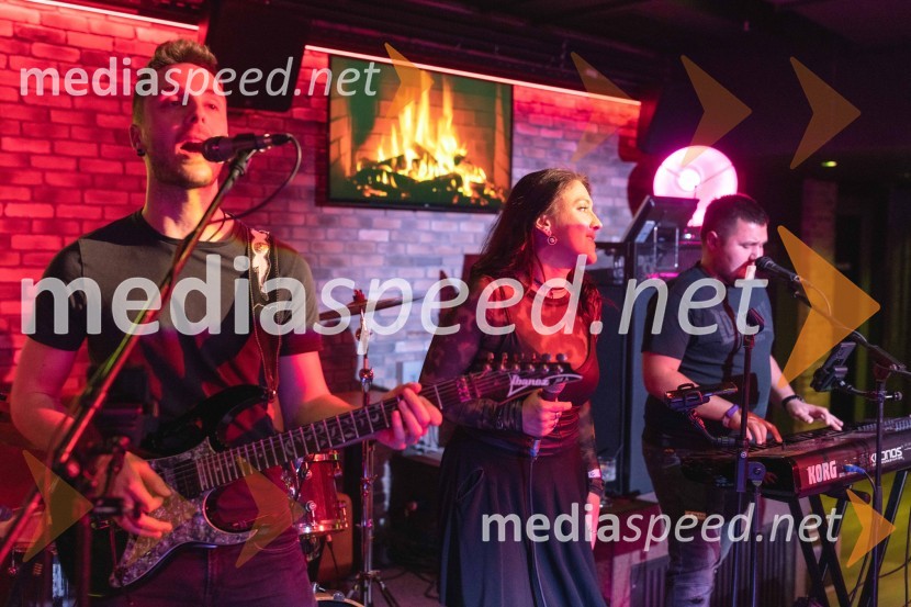  Danijel Grahovac, Starbridge band;  Dejana Hršum, pevka, Starbridge band;  Nenad Ćuskić, Starbridge band6. obletnica Mariboxa s premiero filma Hitri in drzni X