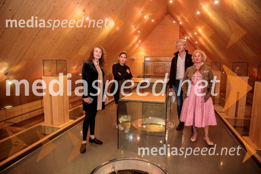  Polona Lovšin, vodja komunikacij, Riko d.o.o.;  ... ;  Urban Stojan Roš;  Ana Roš Stojan, kuharska mojstrica in najboljša chefinja na svetu po izboru akademije The World's 50 Best Restaurants ter direktorica Hiše FrankoAna Roš Stojan v skednju Škrabčeve domačije