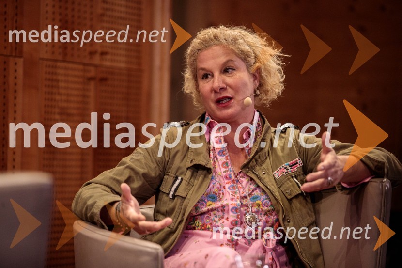  Ana Roš Stojan, kuharska mojstrica in najboljša chefinja na svetu po izboru akademije The World's 50 Best Restaurants ter direktorica Hiše FrankoAna Roš Stojan v skednju Škrabčeve domačije