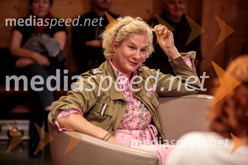  Ana Roš Stojan, kuharska mojstrica in najboljša chefinja na svetu po izboru akademije The World's 50 Best Restaurants ter direktorica Hiše FrankoAna Roš Stojan v skednju Škrabčeve domačije