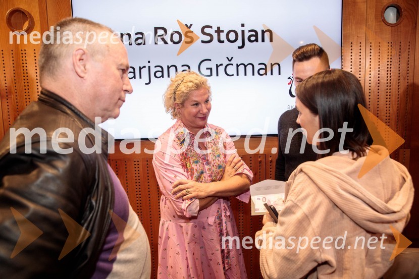  Ana Roš Stojan, kuharska mojstrica in najboljša chefinja na svetu po izboru akademije The World's 50 Best Restaurants ter direktorica Hiše Franko;  ... Ana Roš Stojan v skednju Škrabčeve domačije