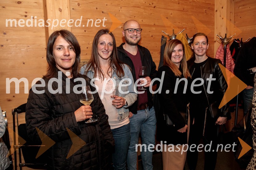 Ana Roš Stojan v skednju Škrabčeve domačije