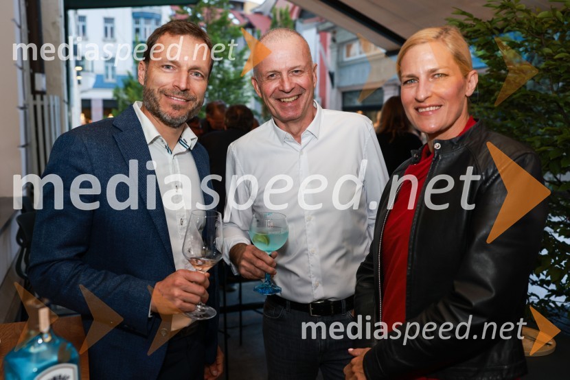  Domen Prašnikar;  Matjaž Toplak;  Maša PrašnikarAFTR, otvoritev nove sodobne restavracije Jorga Zupana in Matjaža Ivanca