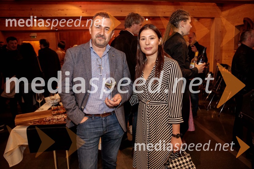 Ana Roš Stojan v skednju Škrabčeve domačije