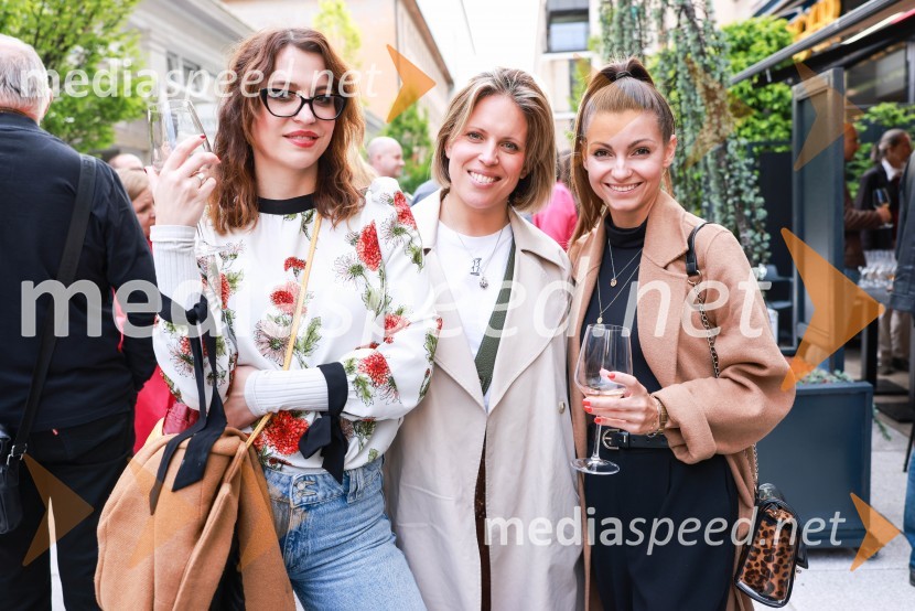  Zarja  Predin, stilistka in kostumografinja;  Manja Stević, voditeljica, Jutro na Planetu;  Monika Zorčič, TV3AFTR, otvoritev nove sodobne restavracije Jorga Zupana in Matjaža Ivanca