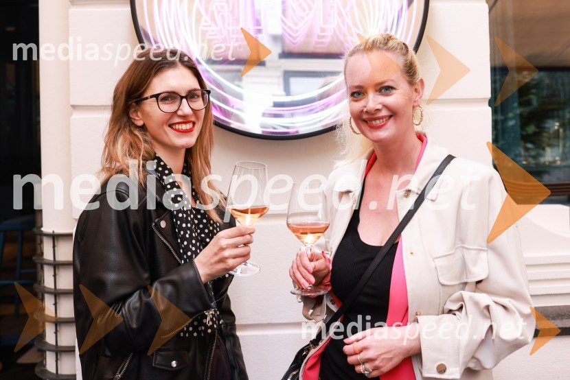  Tina  Lamovšek, urednica, Radio Prvi;  Ana SavšekAFTR, otvoritev nove sodobne restavracije Jorga Zupana in Matjaža Ivanca