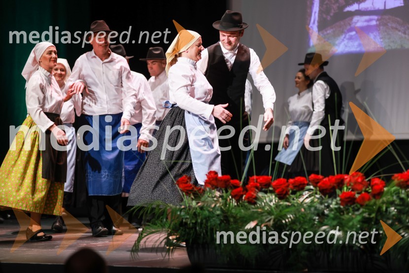 Folklorna skupina KD PavzaPrireditev ob občinskem prazniku Občine Selnica ob Dravi