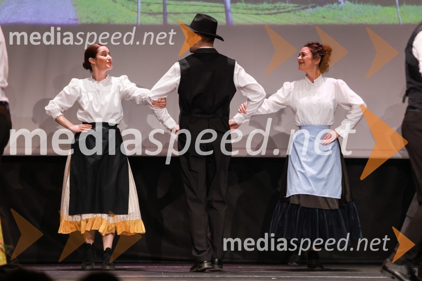 Folklorna skupina KD PavzaPrireditev ob občinskem prazniku Občine Selnica ob Dravi