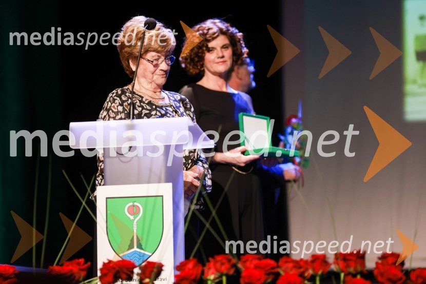  Antonija Majster,  častna občanka Občine Selnica ob Dravi;  Vlasta Krmelj, županja, Občina Selnica ob DraviPrireditev ob občinskem prazniku Občine Selnica ob Dravi