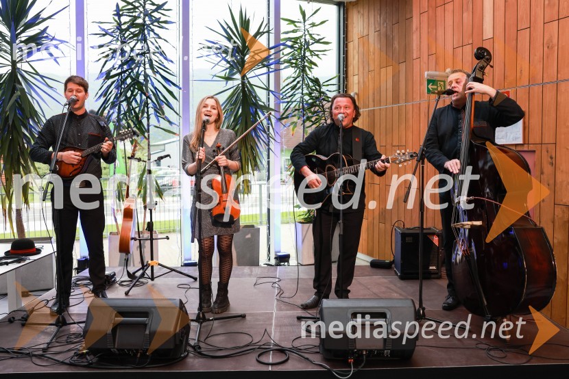  Aleksander Dovar, glasbena skupina Gemaj;  Ajda Pušaver, glasbena skupina Gemaj;  Boštjan Pušaver, glasbena skupina Gemaj;  Miro Kobal, glasbena skupina GemajPrireditev ob občinskem prazniku Občine Selnica ob Dravi