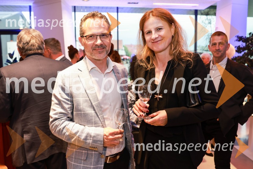  Tadej Gosak, direktor, Marles; mag. Zorica Zajc Kvas, vodja Skupne občinske uprave MariborPrireditev ob občinskem prazniku Občine Selnica ob Dravi