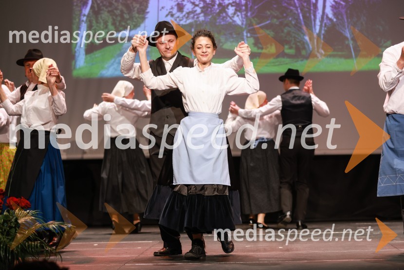 Folklorna skupina KD PavzaPrireditev ob občinskem prazniku Občine Selnica ob Dravi