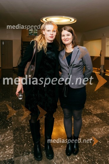  Maruša Majer, igralka;  Milana Simonič, vodja marketinga in odnosov za javnostmi SLG CeljeTega okusa še niste poskusili, premiera v SLG Celje