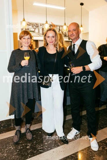  ... ;  Manca  Ogorevc, igralka;  Miha Golob, upravnik in umetniški vodja, SLG CeljeTega okusa še niste poskusili, premiera v SLG Celje