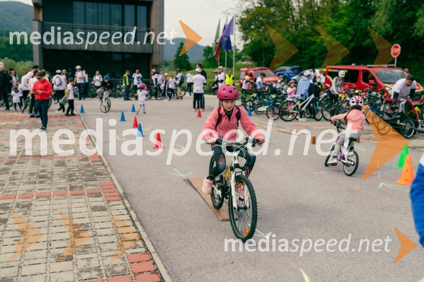 2. Bobrovo bicikliranje in vzpon na Boč