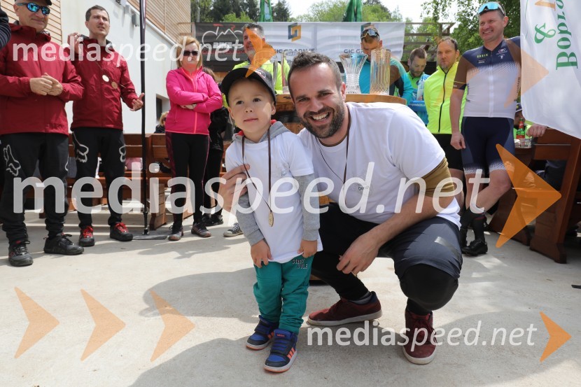 2. Bobrovo bicikliranje in vzpon na Boč