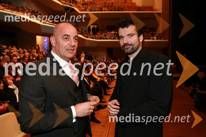 Pavle Vrabec, Pop Tv in Peter Mankoč, plavalecViktorji 2008, dogajanje na odru in v dvorani