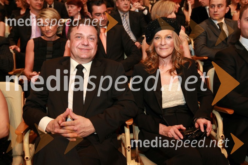 Zoran Jankovič, župan Ljubljane s soprogo MijoViktorji 2008, dogajanje na odru in v dvorani