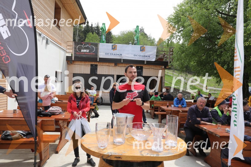 2. Bobrovo bicikliranje in vzpon na Boč