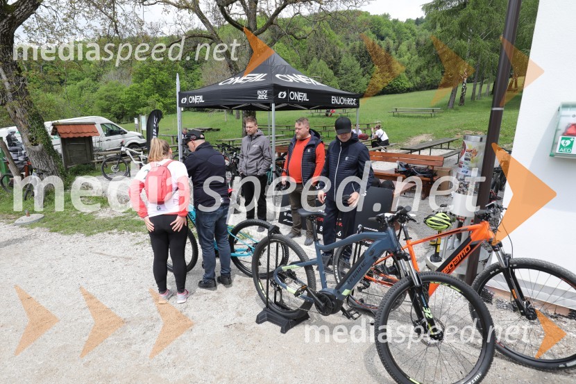 2. Bobrovo bicikliranje in vzpon na Boč