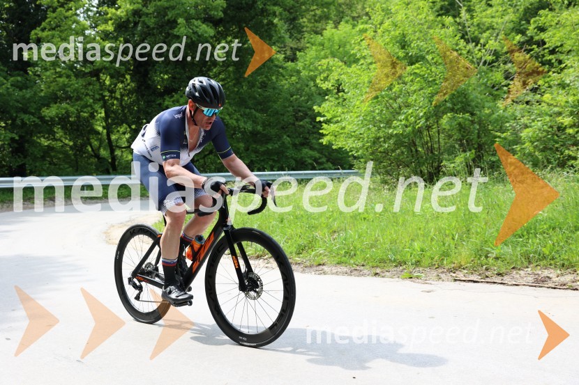 2. Bobrovo bicikliranje in vzpon na Boč