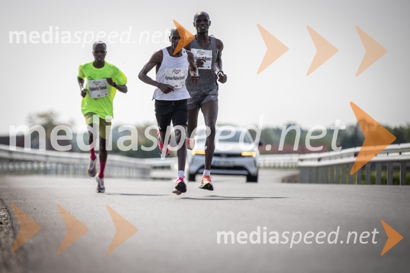  ... ;  ... ;  Kennedy  Kipkemoi Rono, 1. mesto, polmaraton- moški B, 41. Maraton treh src41. Maraton treh src