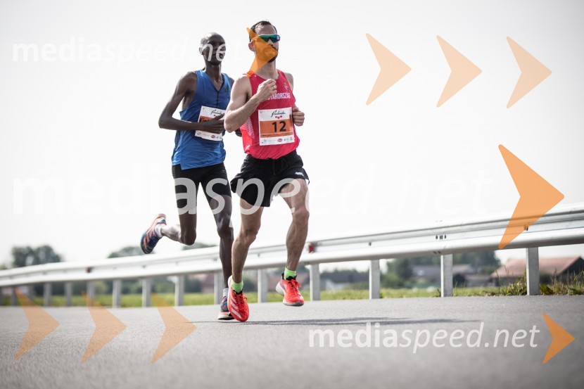  Mathew Kiptanui Kibet , 2. mesto, Maraton- Moški skupno, 41. Maraton treh src;  Gáspár Csere, 3. mesto, Maraton - Moški skupno, 41. Maraton treh src41. Maraton treh src