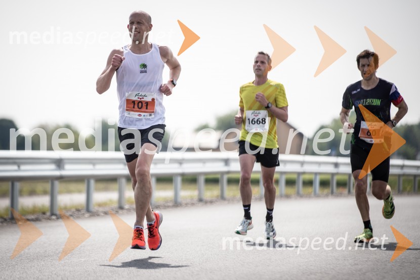  Klemen Rojnik;  Luka Bastl;  ... 41. Maraton treh src