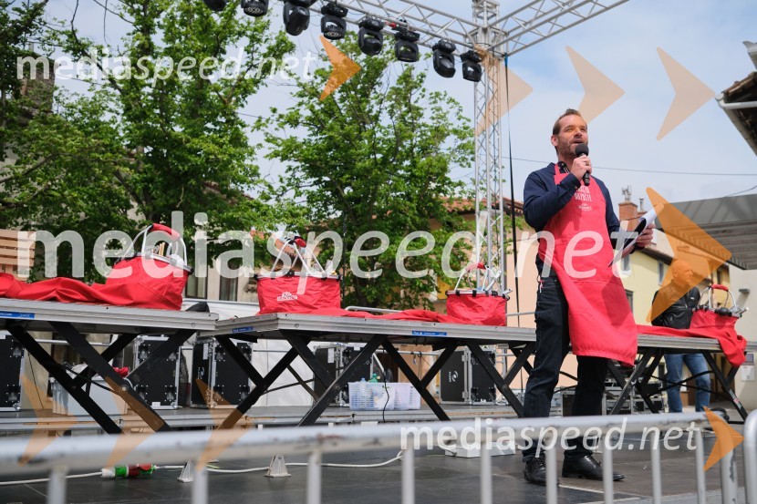 Iztok Gustinčič, radijski voditelj, glasbenikPašta Fešta - največji festival testenin