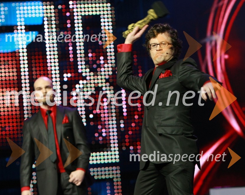 Voditelja Jure Bračič in Igor Karas (Slon in Sadež)Viktorji 2008, dogajanje na odru in v dvorani