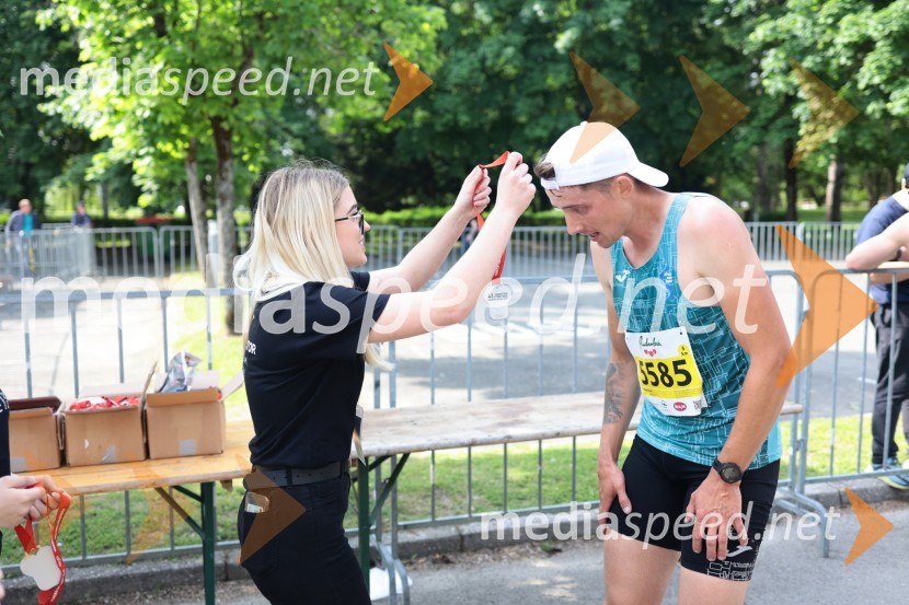  ... ;  Aljaž Novak41. Maraton treh src